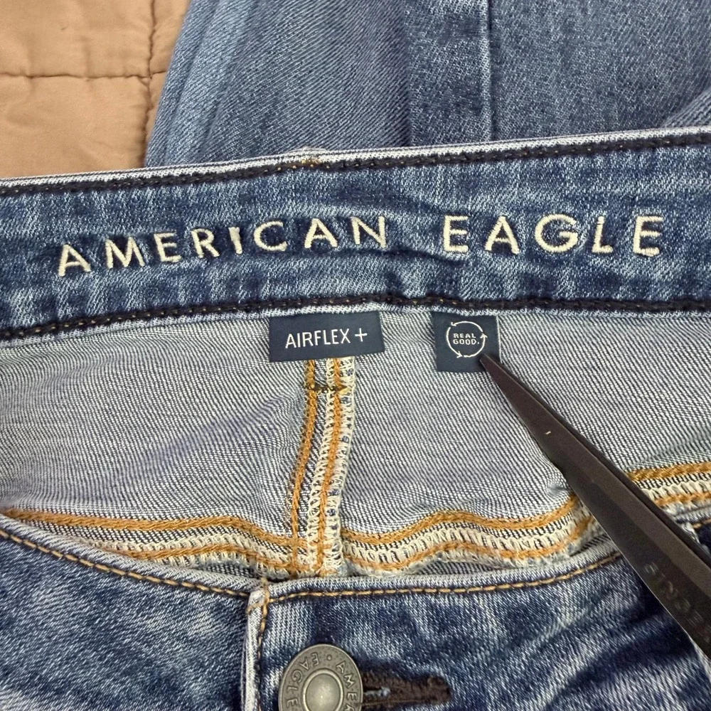 American Eagle Athletic Straight Jeans Mens 38 AirFlex+ Medium Wash Denim Casual